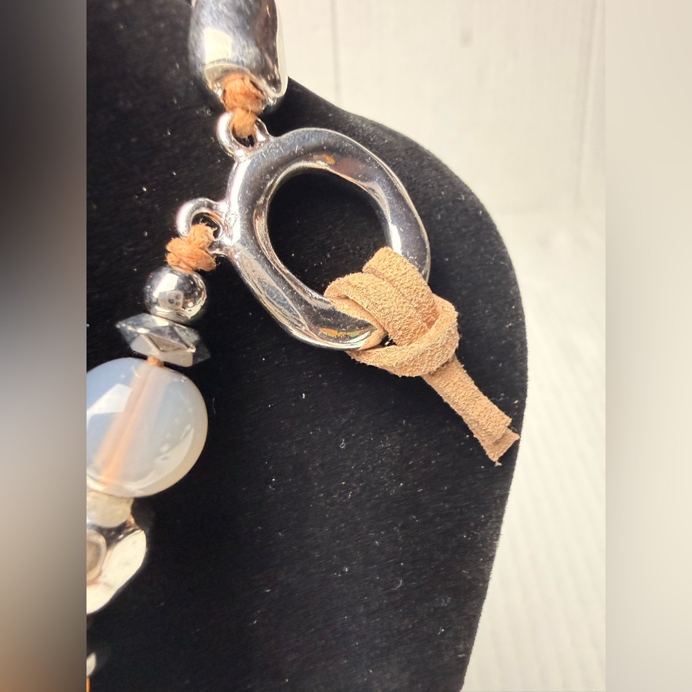 Hammered Silver Tone Teardrop Pendant Bohemian Artisan Handmade Necklace Beaded - Picture 4 of 8